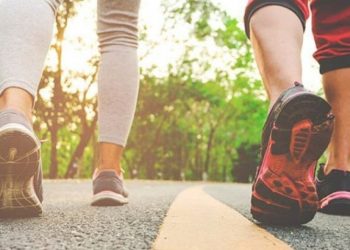 6 gjërat që i ndodhin trupit kur ecim çdo ditë –