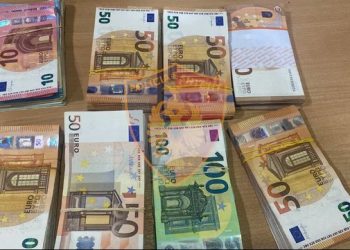 Donte të kalonte mbi 41 mijë euro në Kapshticë, procedohet –
