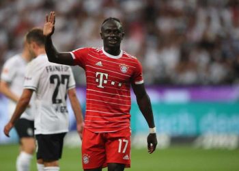 Bayern, Kahn tregohet realist me situatën e Mane –