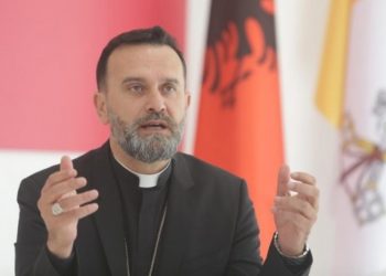 Çohu ti që je i përgjumur –