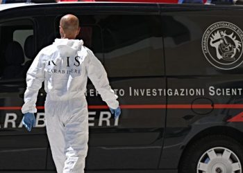 Shqiptari del në rrugë dhe nis të gjuajë me armë: Isha i mërzitur –