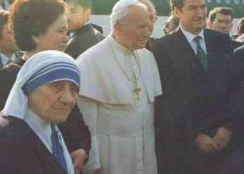 30 vite më parë, Papa Gjon Pali II vizitoi Shqipërinë –