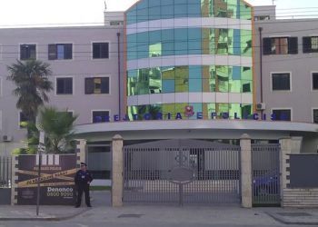 Vodhi një lokal, kapet hajduti në Durrës –