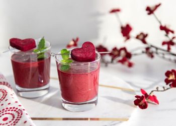 Tri receta smoothie-sh që sjellin benefite të shumta për zemrën –