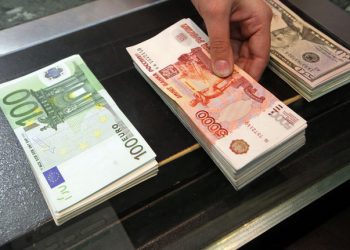 Sanksionet japin efekt, rubla pëson rënie drastike –