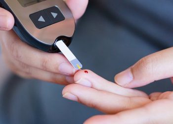 Pse sheqeri në gjak është i lartë në mëngjes? –