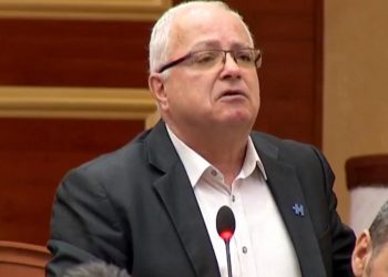 Shkurtimi i fondeve për fushatë, Spaho ironizon PS-në: Idiotizma –