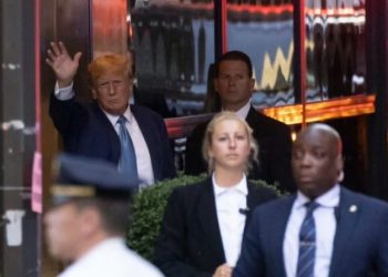 Përballet me 34 akuza, Trump 7 orë dëshmi me dyer të mbyllura –