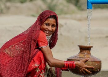 Ujë i pijshëm nga lagështira në ajër –