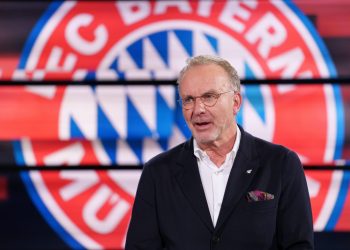 Rummenigge rikthehet te Bayern Munchen –