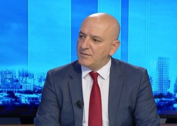 Bejko denoncon Bardhin dhe Tabakun: Nuk ndihmuan partinë –