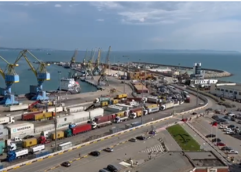 Kaos në Portin e Durrësit