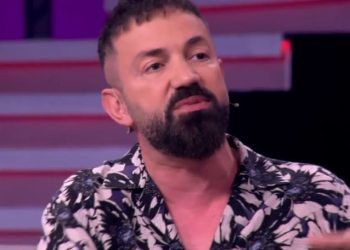 “Më keq se turlia…”, Elvis Pupa ‘thumbon’ reperat shqiptarë! –