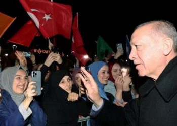 Zgjedhjet në Turqi, ja kush shihet si favorit në balotazh –