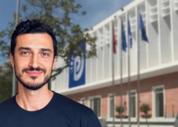 Një përgjigje e detyruar për personat që gëzohen nga situata e Opozitës –