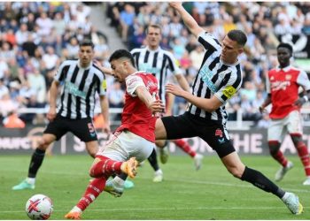 Arsenal mund pastër Newcastle dhe nuk i ndahet Cityt –