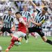 Arsenal mund pastër Newcastle dhe nuk i ndahet Cityt –