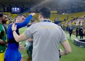 CR7 nuk ka kohë për humor, refuzon selfien me stafin e Al Khaleej –