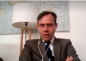 Berisha mëshiron të vetmin opozitar në Shqipëri –