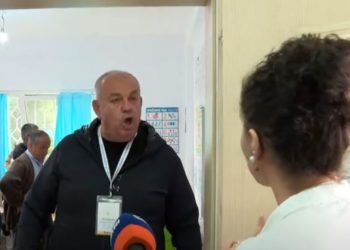 Përplasje e fortë, Flamur Gjuzi debat me Jola Hysajn –