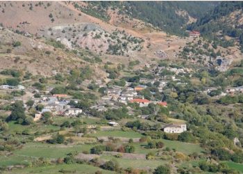 Në këtë fshat të Gramshit nuk voton asnjë njeri, ja arsyeja –