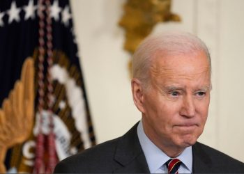 Gruaja që akuzoi Bidenin për sulm seksual kërkon nënshtetësi ruse –