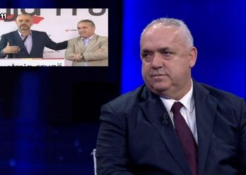 “Ai flet nën efektin e pluhurit”/ Kaçaj i përgjigjet Ramës –