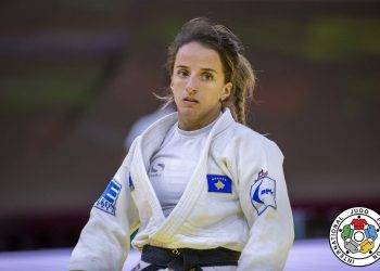 Krasniqi dorëzohet në gjysmëfinale nga Abe –