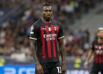 U duk gjë e kryer, ja pse shtyhet rinovimi i yllit portugez me Milanin –