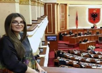 FOTO/ Kjo është Milena Deraj, që u arrestua sot për mashtrim –