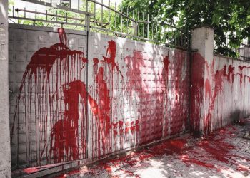 2 punëtorë të vdekur në 3 ditë, Lëvizja BASHKË proteston para ‘Ministrisë së Punës’ –