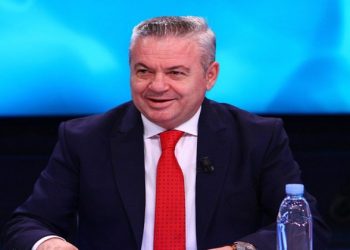 Rama të zëvendësoi me dadon e Zahos –