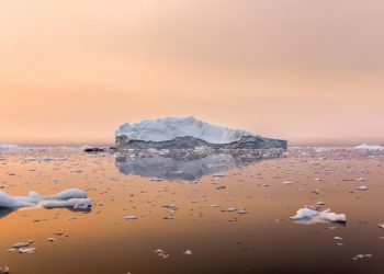 Temperatura e oqeaneve alarmon shkencëtarët –