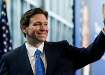 DeSantis, bisedë me Musk për të zyrtarizuar kandidaturën për president –