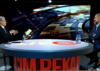 Pllumb Gjoka ruante qendrat e votimit me makina të blinduara –