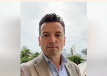 Duhet të prisni dhe katër vjet –