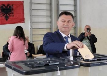 U ble një pjesë e opozitës dhe të varfërit –