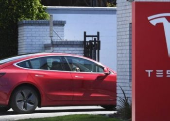 Për herë të parë, Tesla do të reklamojë… –