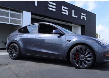 Në Gjermani fillon prodhimi i Tesla Model Y –