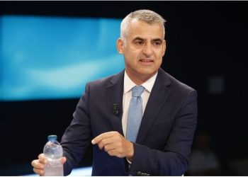 Po tjetërson tokat në Himarë për interesin e tij –