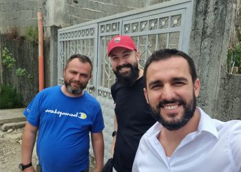 Shpërthen në flakë makina e Adriatik Lapaj, reagon avokati: Jam top –