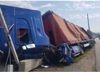 E rëndë, kamioni përplas për vdekje 55-vjeçarin –