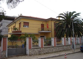 Vdes roja i ambasadës malazeze në Tiranë, nisin hetimet –