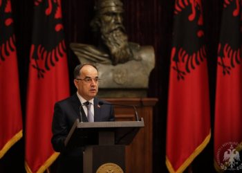 Presidenti dekreton rritjen e pagës së tij, të Ramës dhe deputetëve –