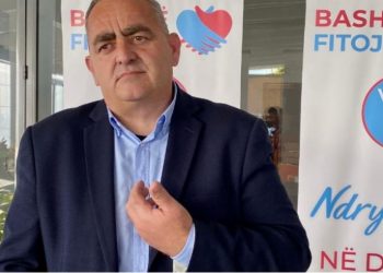 Çështja ‘Beleri’, protestë para ambasadës shqiptare në Athinë –