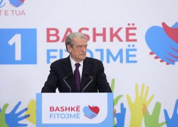 Jo tërheqje, por përballje me armikun e votës që quhet Rama –