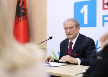 Nuk njohim asnjë strukturë paralele –