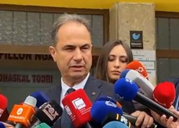 PS po ushtron presion ndaj qytetarëve, i kërcënon me punën –