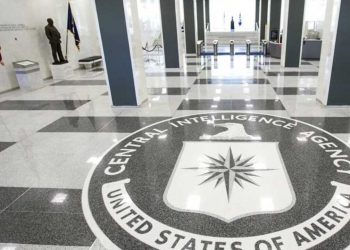 CIA u kërkon rusëve të ‘spiunojnë’ kundër Kremlinit dhe Putinit –