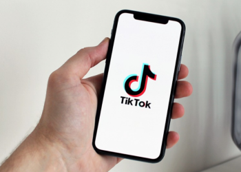 Kompania ofron 100 dollarë në orë për të parë video në TikTok –